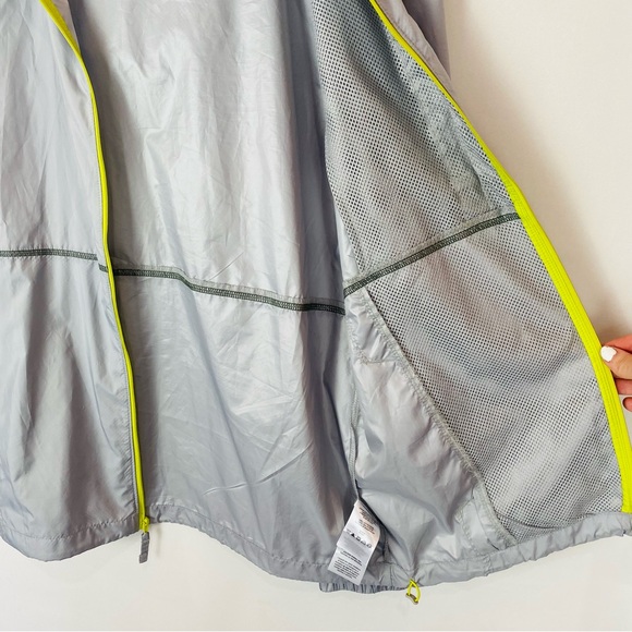 Columbia Packable Reflective Waterproof Gray Windbreaker Jacket - Picture 4 of 7